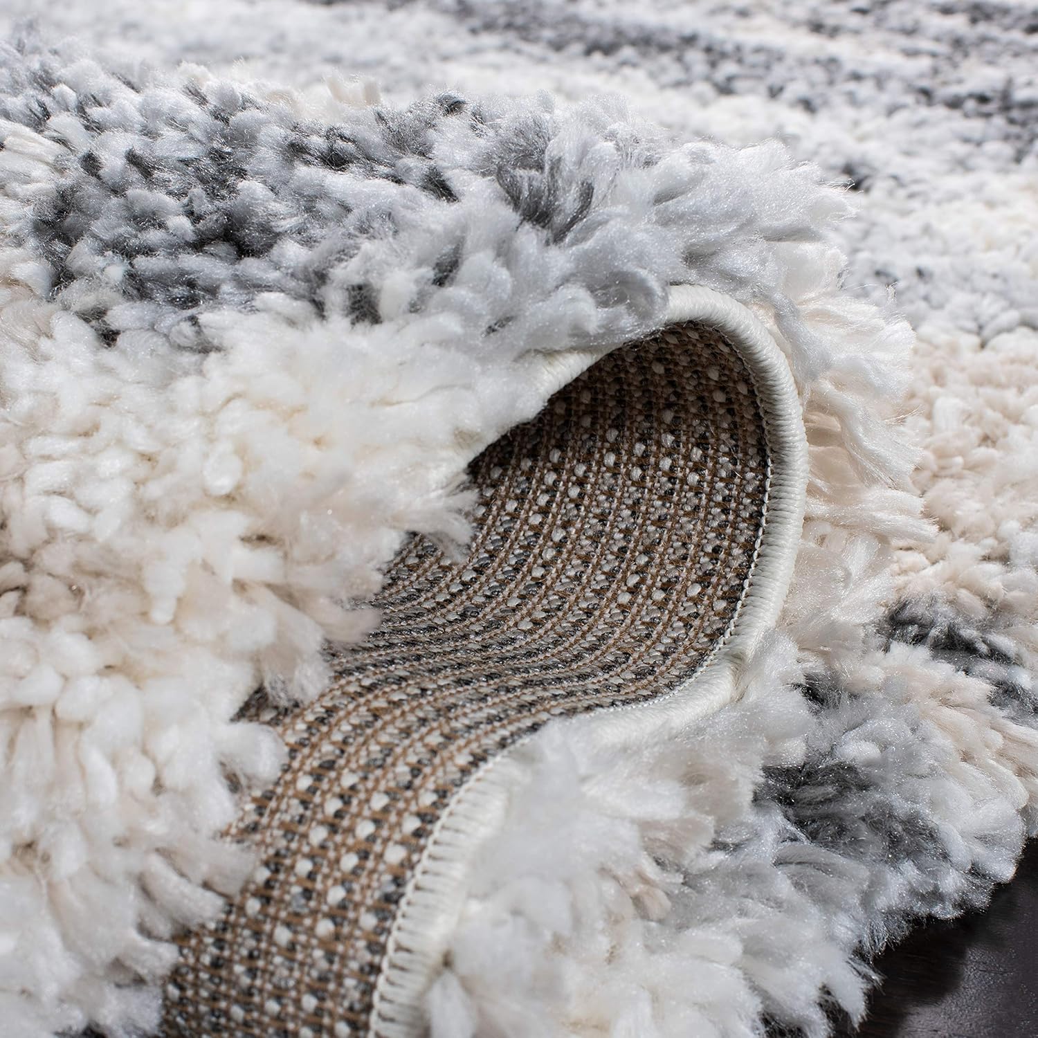 SAFAVIEH Fontana Shag Area Rug - 8' x 10', Grey & Ivory M6282