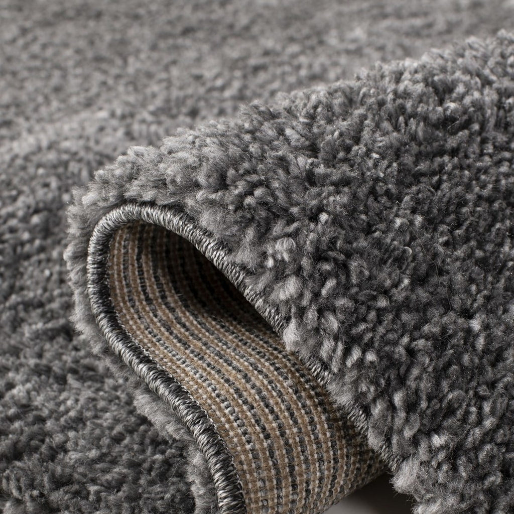 SAFAVIEH August Carlene Plush Shag Area Rug, Grey, 4' x 4' Square U96137